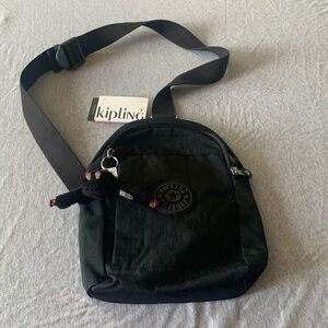 Kipling Black Tonal Klynn sling bag.